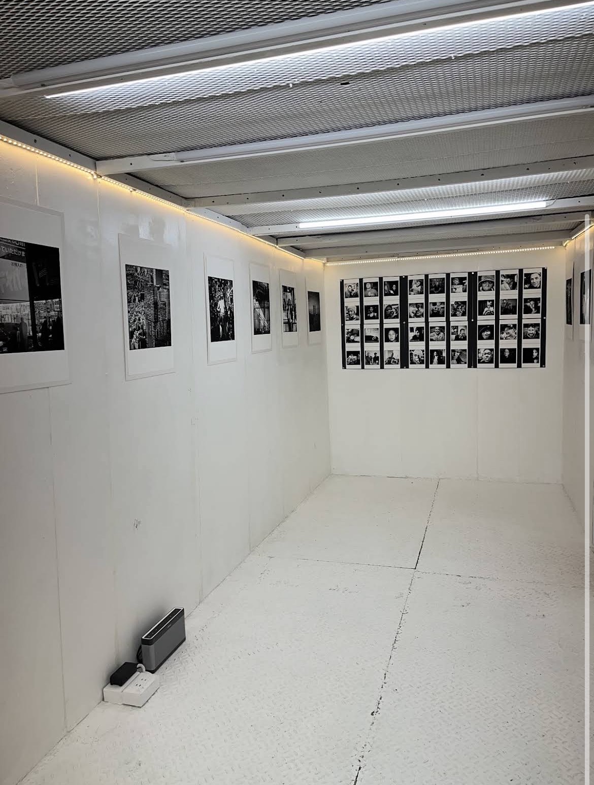 THE CONTAINER gallery